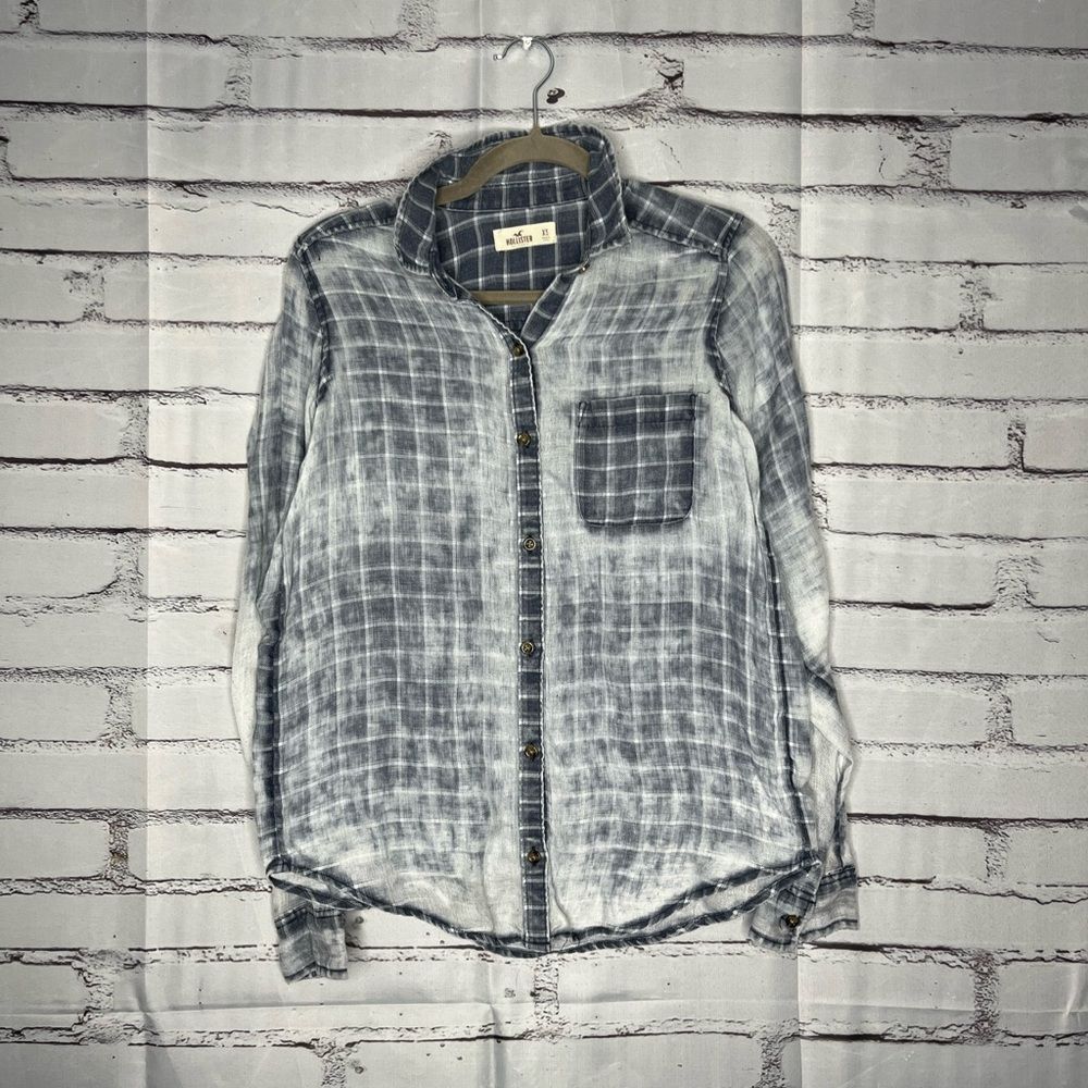 Hollister Gray Plaid Button Down Shirt SZ XS Fitted Collared Distressed Pocket